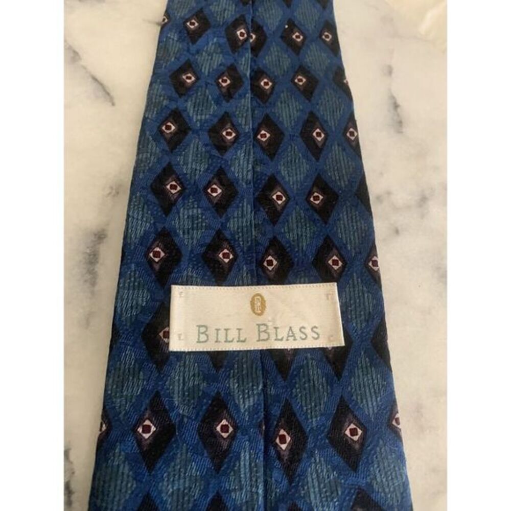 Bill Blass Woven Geometric Foulard Blue Black 100% Silk Tie Necktie Made In USA